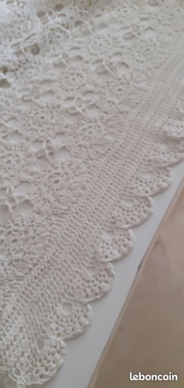 NAPPE ou DESSUS DE LIT AU CROCHET (image 5)