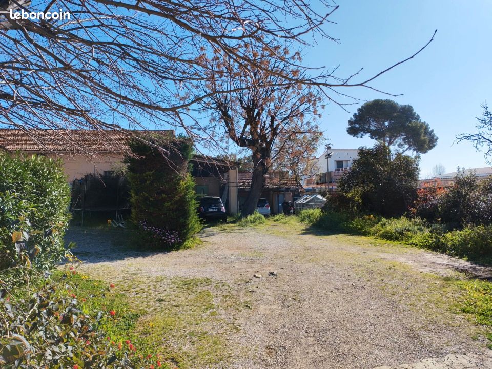 Terrain 313 m² Toulon · 250 000 €