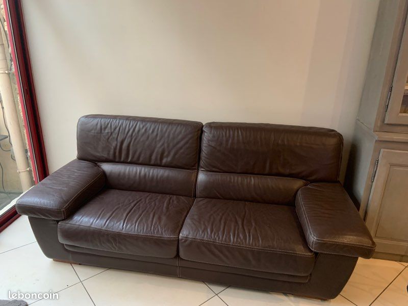 Canapé, cuir, couleur chocolat, 3 places (image 1)