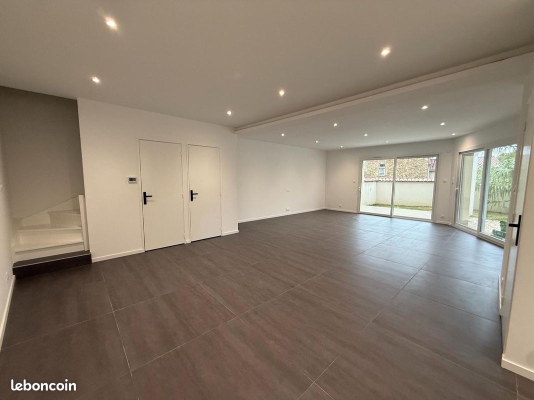 Maison 4 pièces 105 m² · à Moidieu-Détourbe · 105 m² · 279 000 €