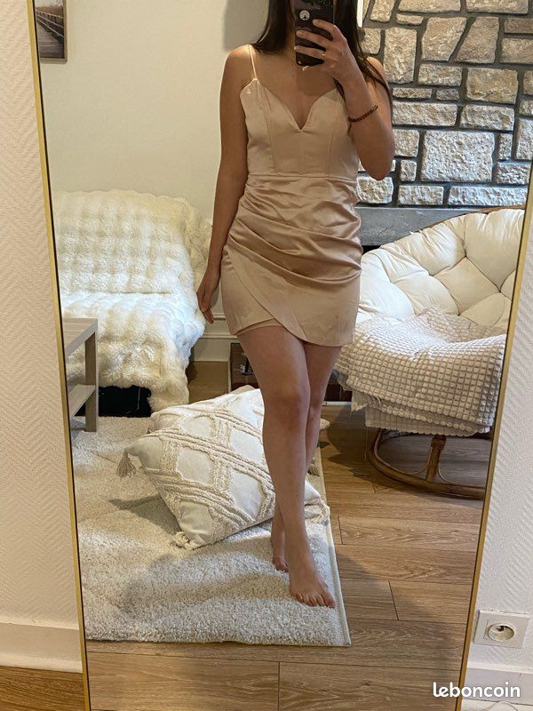 Robe Zara taille S Vêtements