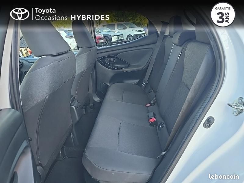 Toyota Yaris 116h Design 5p (image 12)
