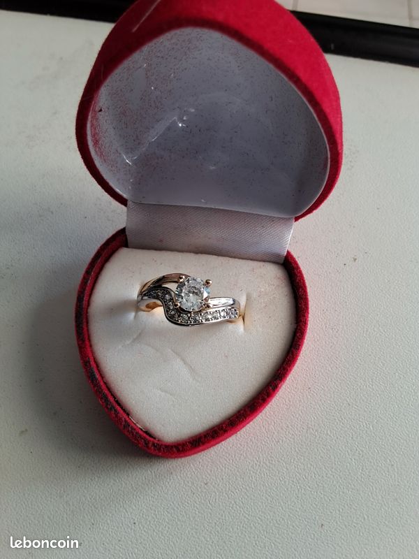 Bague Taille 56 En Argent - Neuve Avec étiquettes, Style Fantaisie Argenté, Très Jolie !