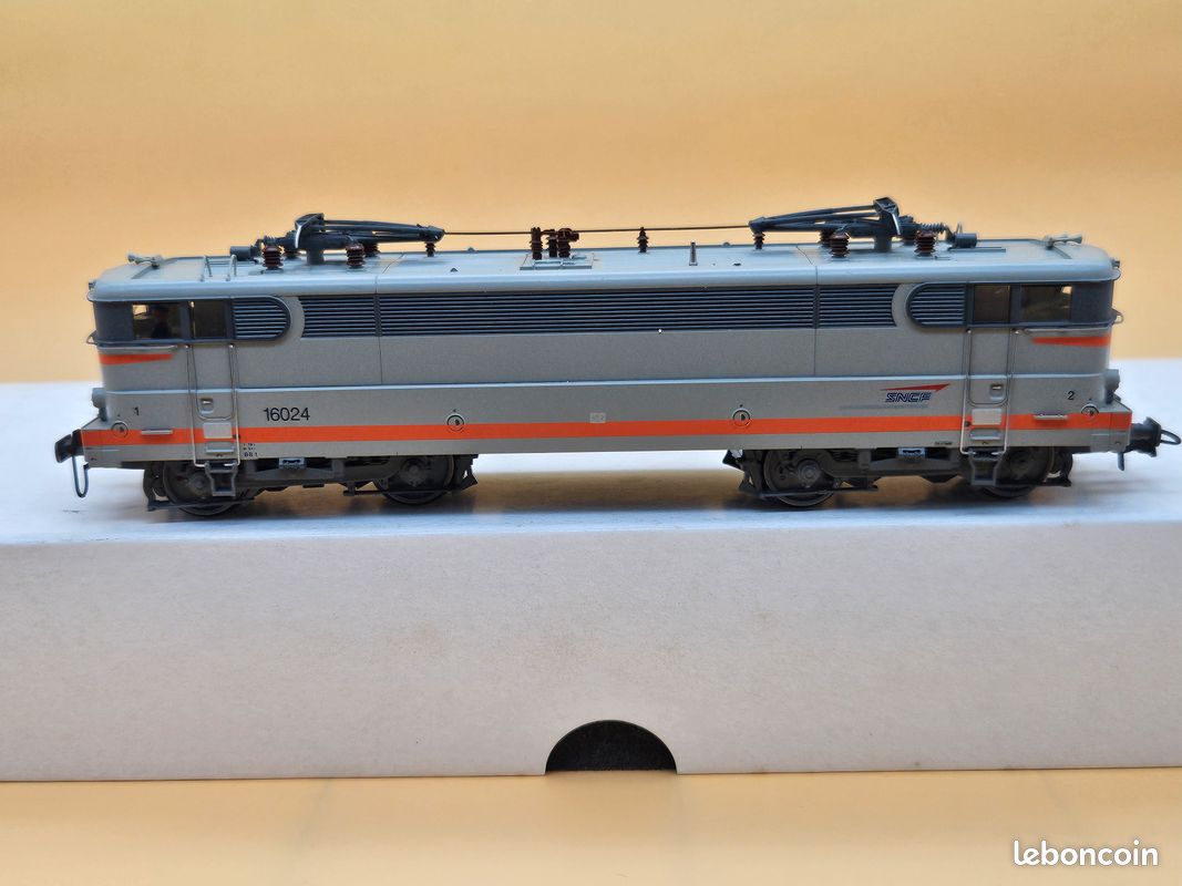 HO Locomotive BB16024 beton sncf ROCO