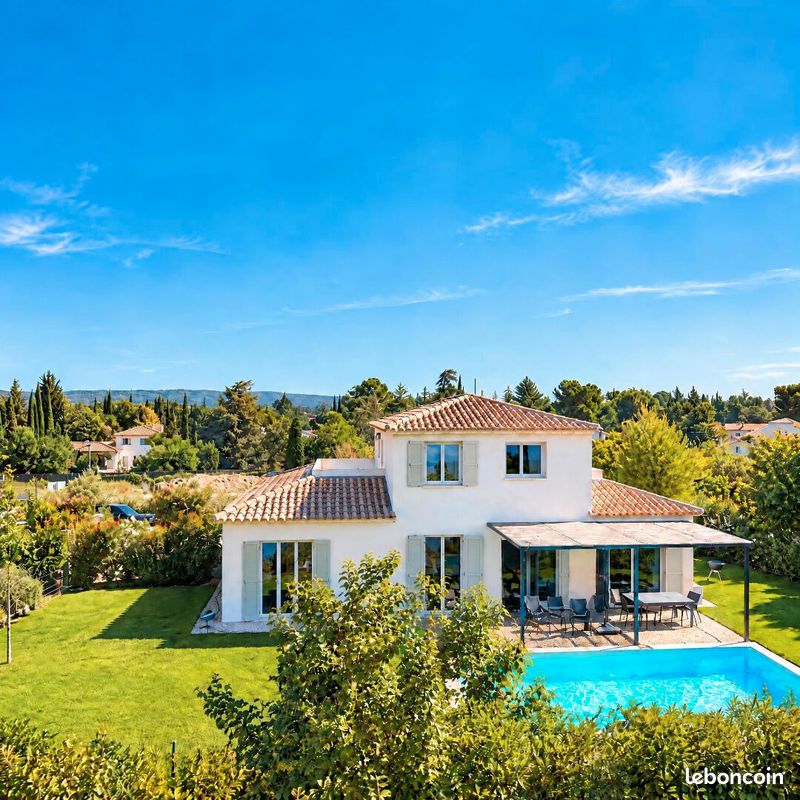Maison 6 pièces 175 m² · à Aix-en-Provence · 175 m² · 4 500 €/mois