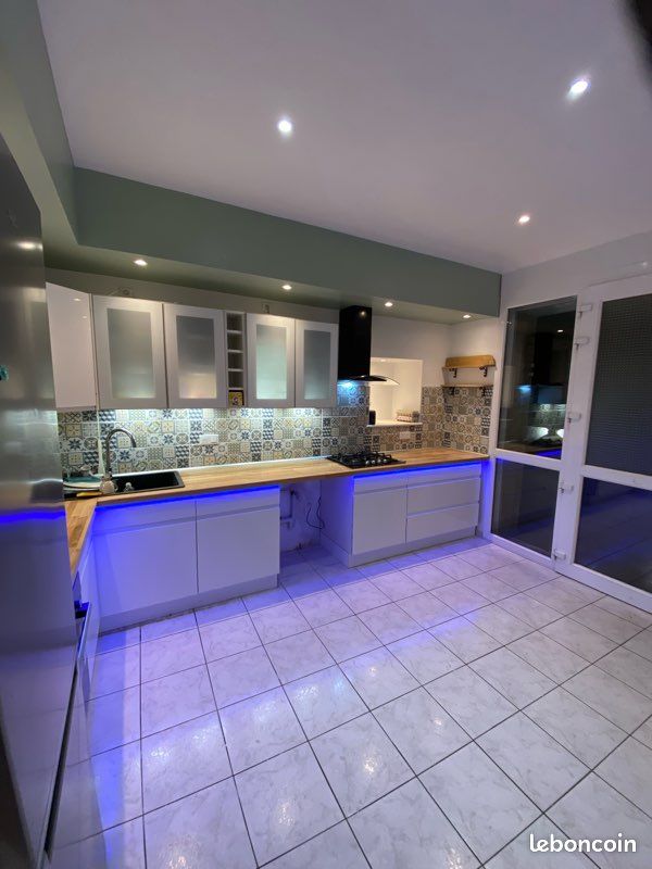 Appartement 6 pièces 120 m² · à Gray · 120 m² · 650 €