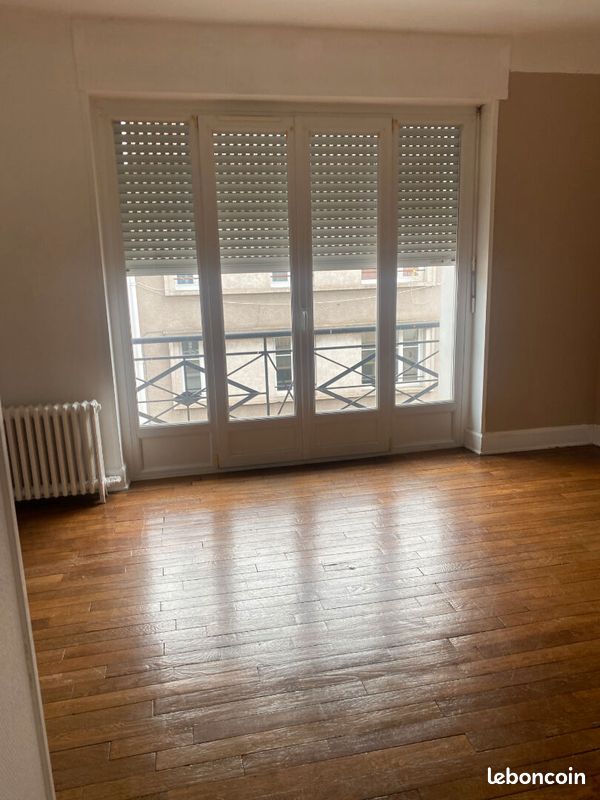 Appartement 3 pièces 85 m² · à Charmes · 85 m² · 645 €/mois