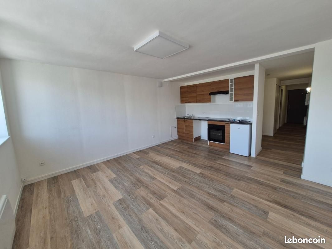 Appartement 1 pièce 43 m² · à Maubeuge · 43 m² · 490 €