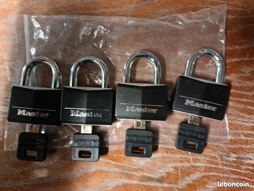 4 cadenas avec clé identique neuf (image 1)