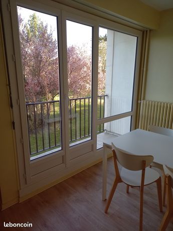 Studio meublé avec parking