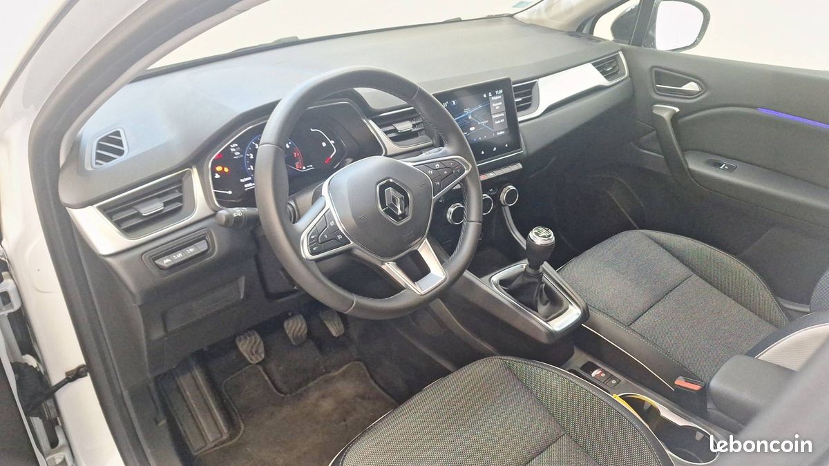 Renault captur tce 140 21 intens (image 10)