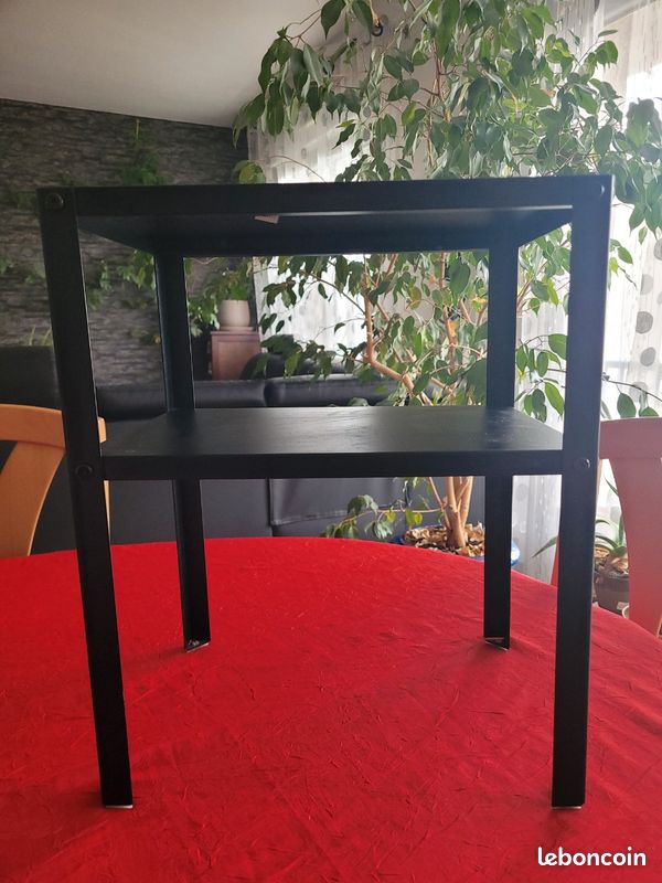 Petite étagère noire (image 1)