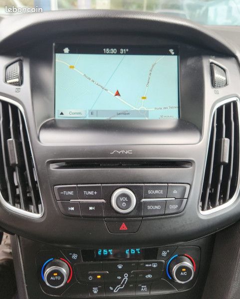 Ford FOCUS 1.0 ECOBOOST 100CH STOP&START TITANIUM (image 10)