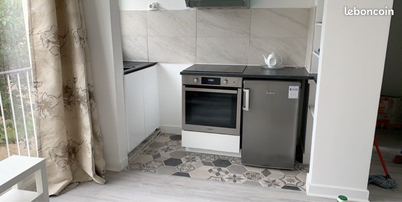Appartement 2 pièces 25 m² · à Antony · 25 m² · 910 €