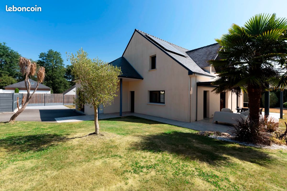 Maison 7 pièces 250 m² · à Plumergat · 250 m² · 592 800 €