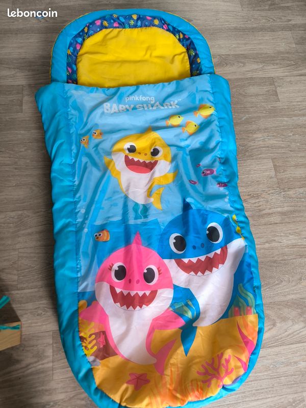 Matelas gonflable baby shark Jeux Jouets