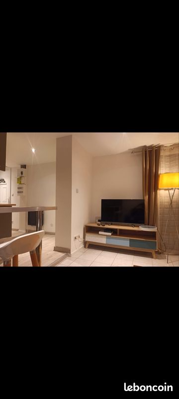 Studio meublé dans un cadre calme (image 1)
