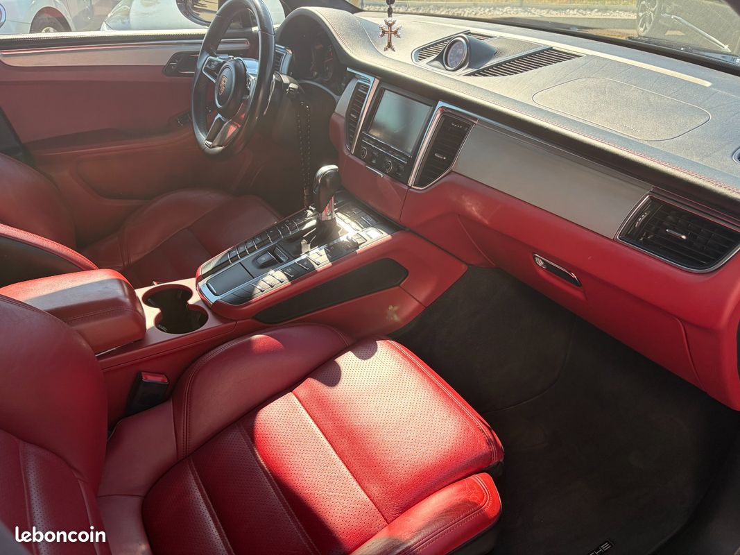 PORSCHE MACAN Turbo 3.6 V6 400 ch PDK avec CARPLAY / AUDIO BOSE / CAMERA (image 37)