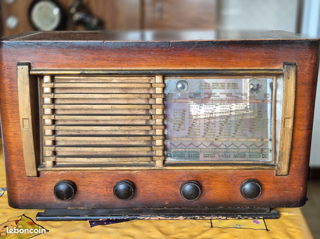Radio ancienne (image 1)