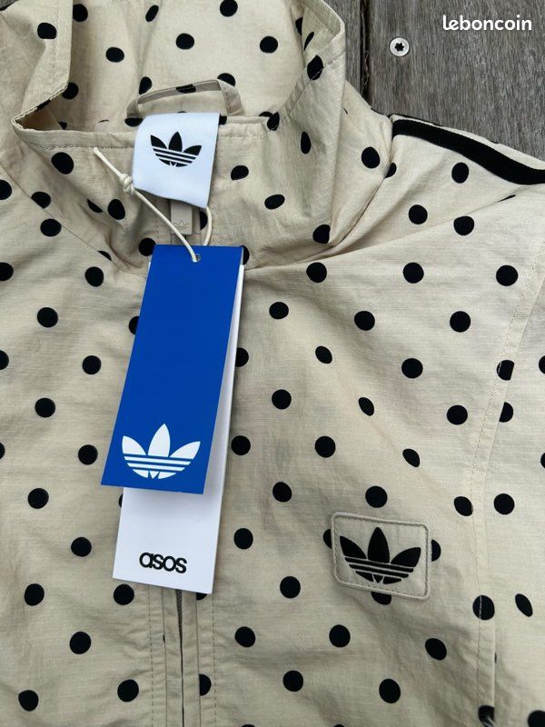 Adidas Originals x ASOS - Veste de survêtement coupe classique à pois - Taupe (image 3)