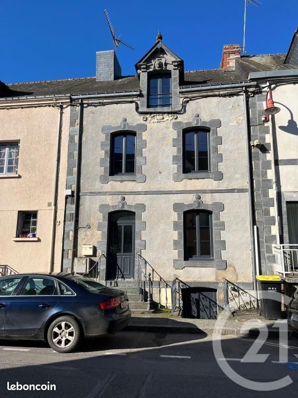 Maison 6 pièces 146 m² · à Carentoir · 146 m² · 895 €/mois