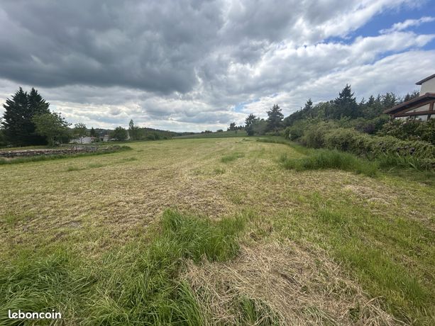 Vente | Terrain constructible | 2800 m² | Valprivas