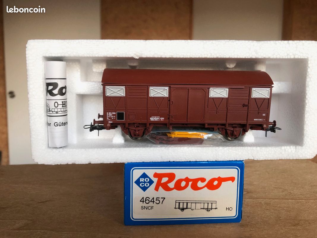 W401 - Wagon Couvert - SNCF - ROCO HO - ref 46457