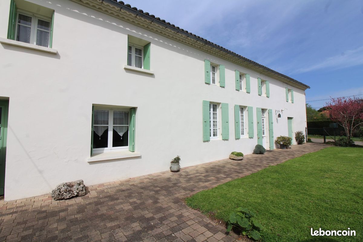 Maison 7 pièces 160 m² · à Thézac · 160 m² · 251 000 €