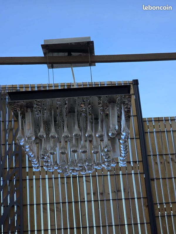 Plafonnier en cristal carré – L’élégance suspendue (image 2)