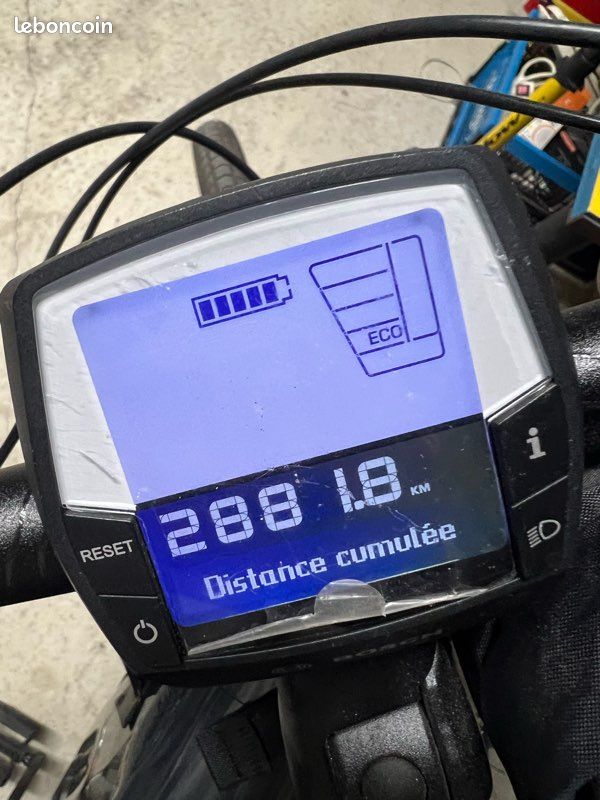 Vélo CUBE électrique excellent état, moteur Bosh, batterie Bosh Powertub 625 kw (environ 90 km d'autonomie) (image 2)