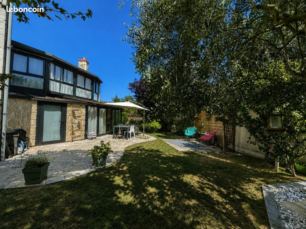 Maison 5 pièces 140 m² · à Bourges · 140 m² · 294 200 €