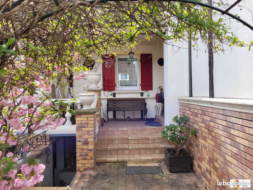 Maison 5 pièces 153 m² · à Vigneux-sur-Seine · 153 m² · 359 000 €