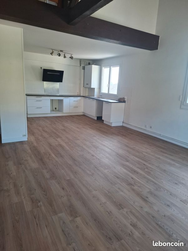 Appartement 3 pièces 90 m² · à Neyron · 90 m² · 955 €
