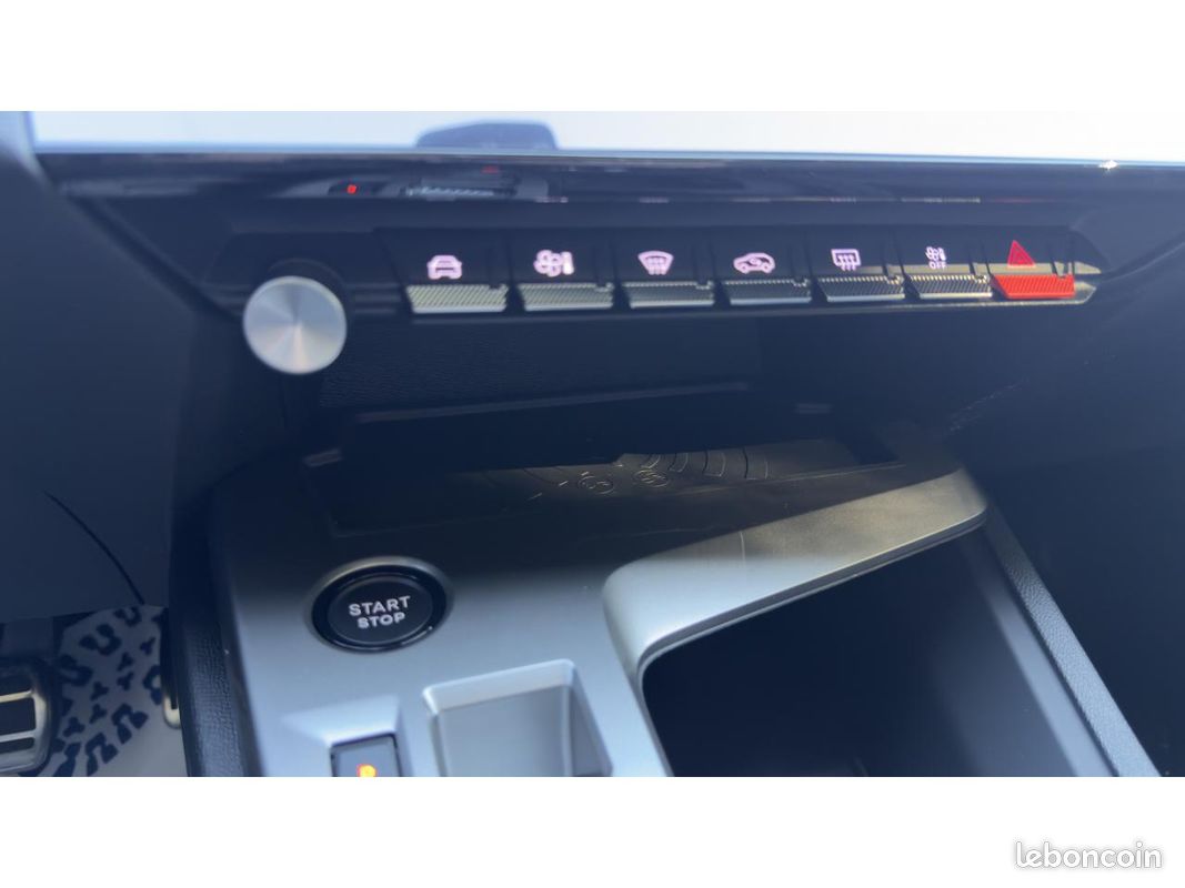 PEUGEOT 308 NOUVELLE Hybrid 145 DCS6 GT +TOIT OUVR+FOCAL+PK VISION 360 DRIVE ASSIST PLUS (image 18)