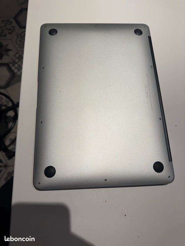 MacBook Air 13 pouces de 2015 - très peu utilise (image 4)