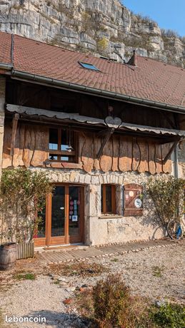 Maison historique mitoyenne en pierre de 180 m² au cœur de la Chartreuse, Savoie