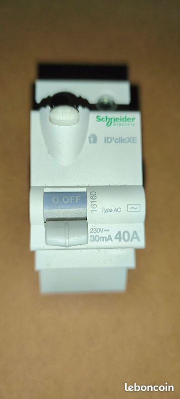 Schneider 23160 - DuoLine XP interrupteur Différentiel ID'clic 2P 40A 30mA type AC peignable | Leroy Merlin