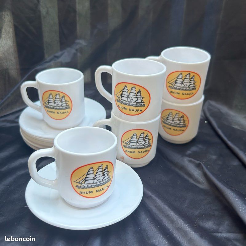 Set 6 Tasses à Thé Et Soucoupes Arcopal Verre Opalin Vintage Motif Fleuri