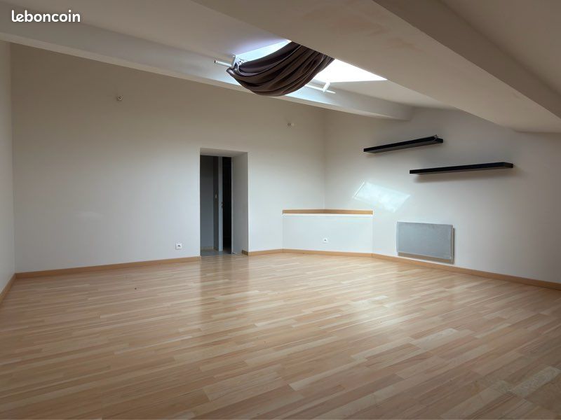 Appartement 4 pièces 70 m² · à Le Pouzin · 70 m² · 650 €