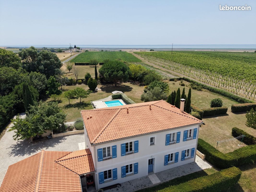 Maison 7 pièces 201 m² · à Floirac · 201 m² · 445 500 €