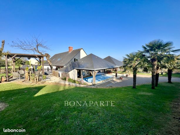 Maison 9 pièces 311 m²