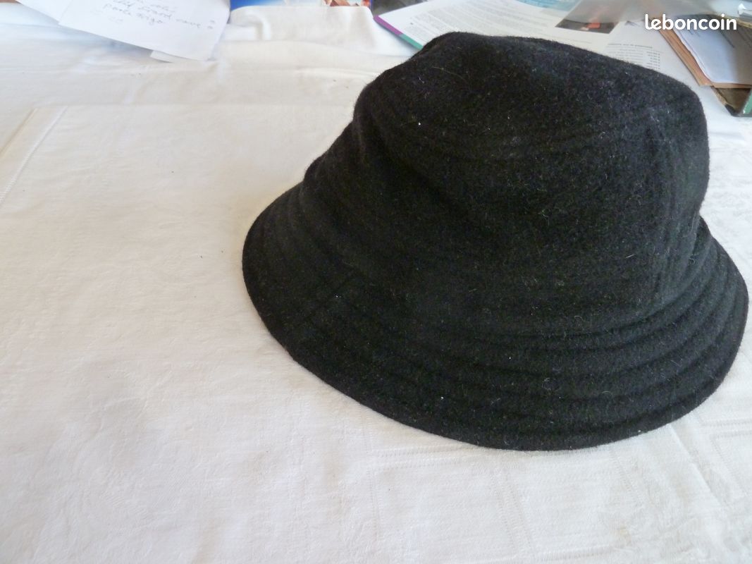 Chapeau noir en 80% laine et 20 % Polyamid Provenance Allemagne vintage en bon état Taille 56 (image 6)