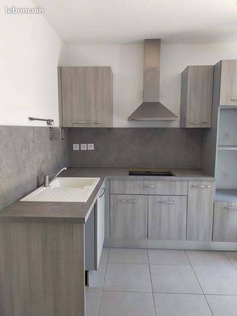 Appartement 3 pièces 64 m² · à Châteauneuf-le-Rouge · 64 m² · 1 080 €/mois