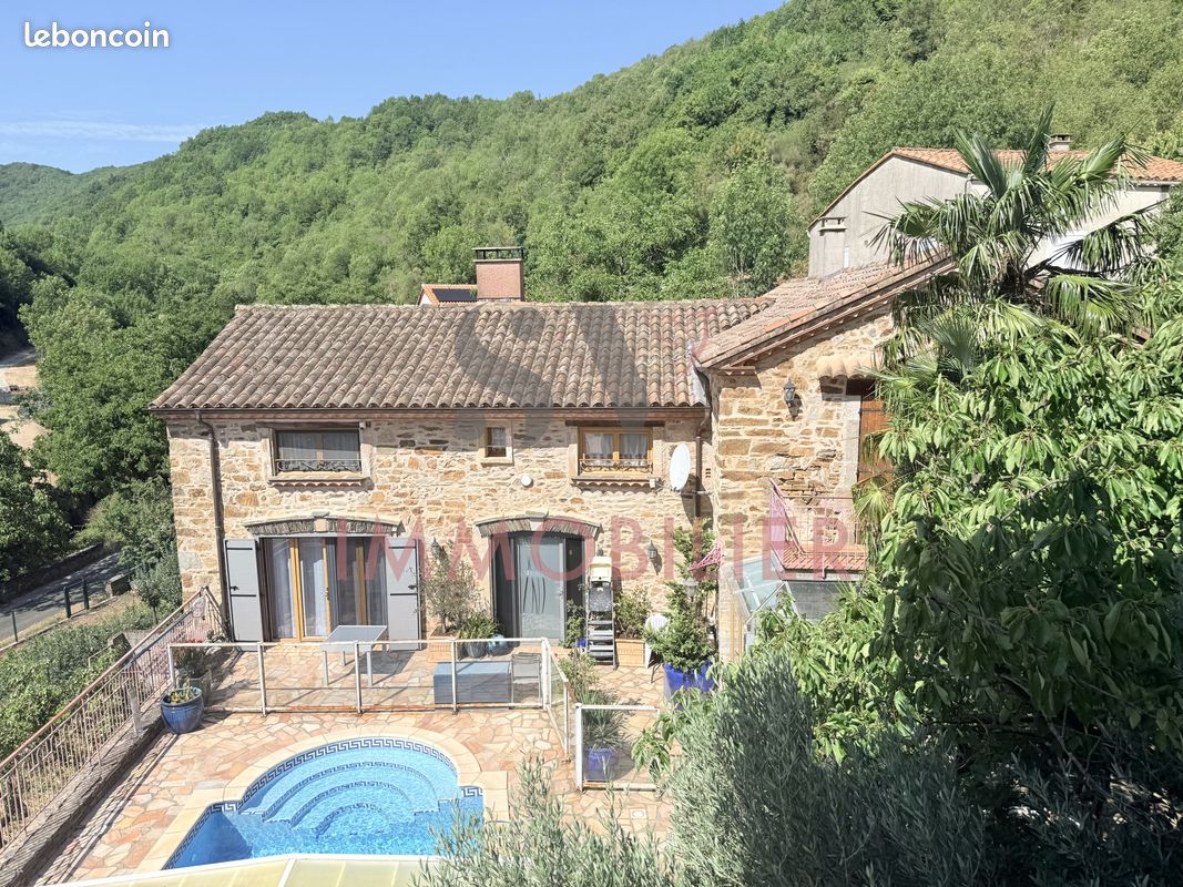 Maison 21 pièces 370 m² · à Avène · 370 m² · 639 600 €