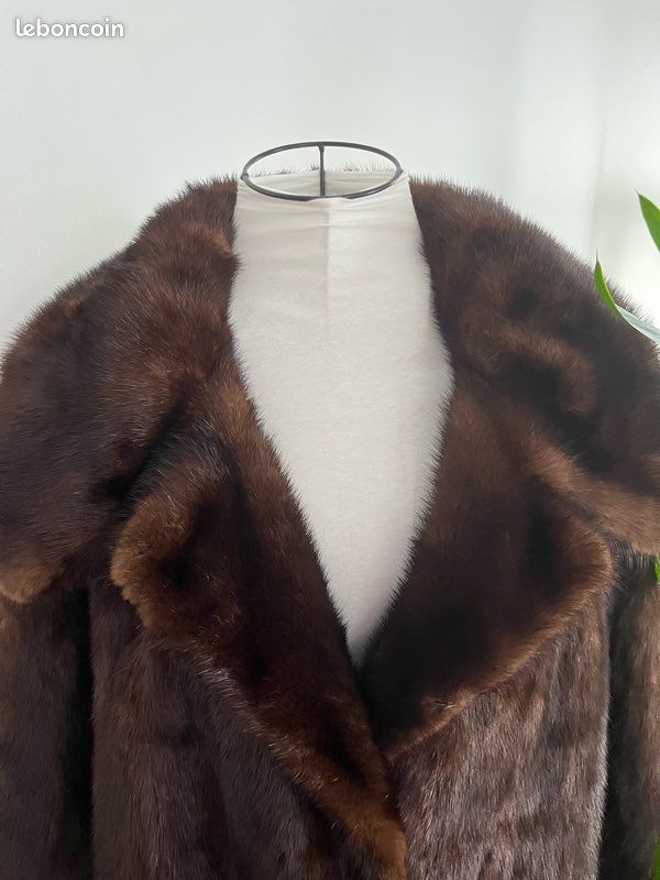 Manteau Fourrure Vison Véritable Brun Foncé - Taille 44 (4XL), Assez Long, Occasion Très Bon état