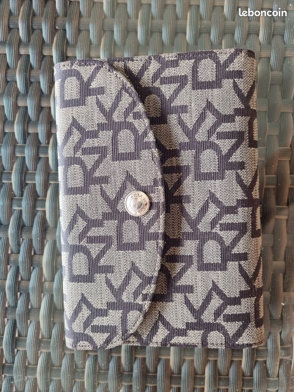 Portefeuille DKNY (image 1)