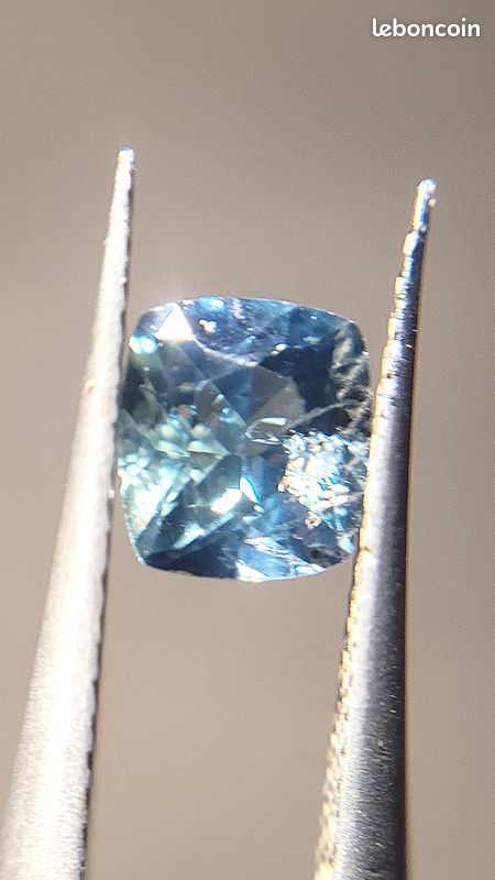 RARE !! SAPHIR BLEU DE MADAGASCAR : 4.2 mm