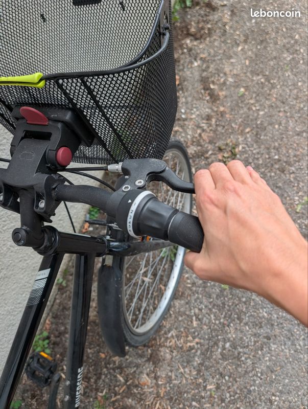 Vélo Riverside RS100 noir avec panier – à réviser (image 7)