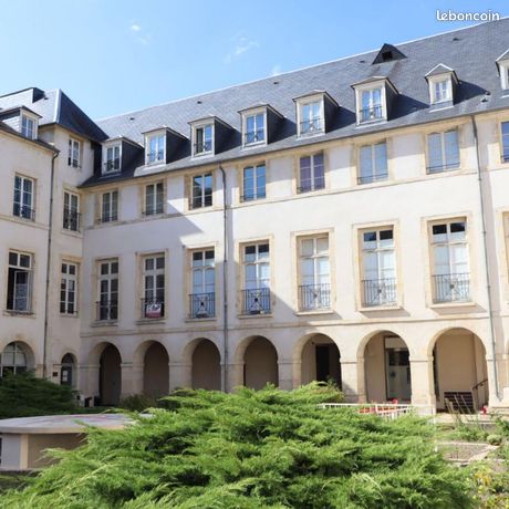 https://img.leboncoin.fr/api/v1/lbcpb1/images/b5/d6/46/b5d646e5c5ad1d5de4bfc1ac6a9107d0e63755a5.jpg?rule=ad-image