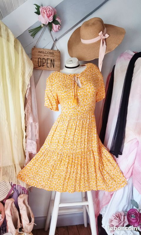 💛 Robe volantée jaune t.44 (image 2)